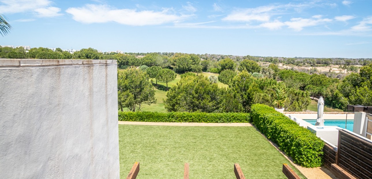 Herverkoop - Villa -
San Miguel de Salinas - Las Colinas Golf