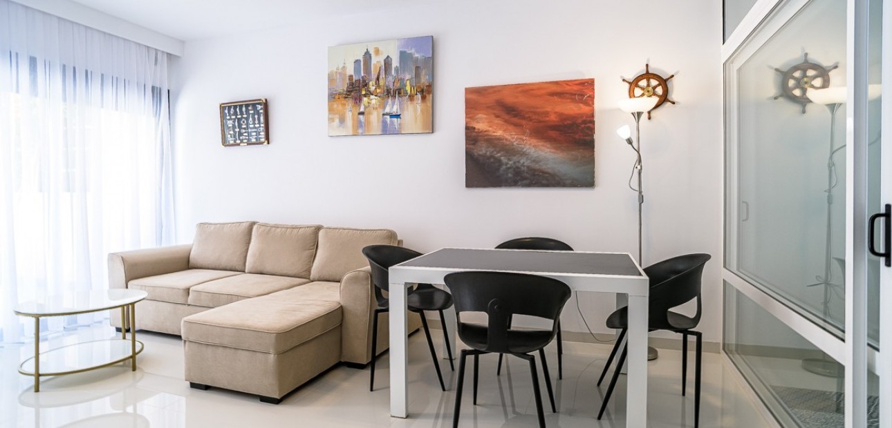 Venta - Apartamento / piso -
TORRE DE LA HORARADA