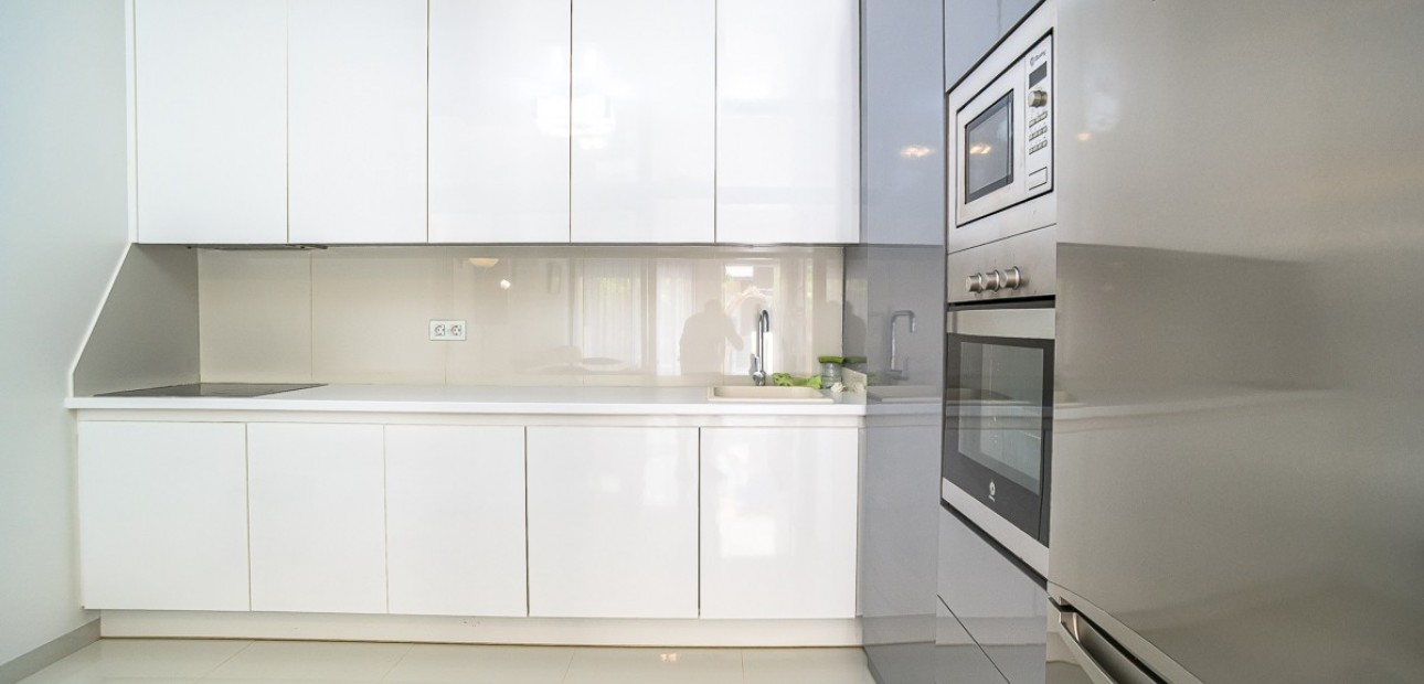 Venta - Apartamento / piso -
TORRE DE LA HORARADA
