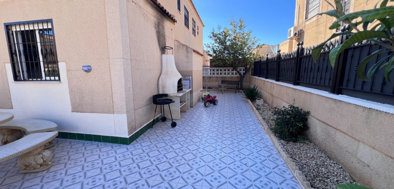 Venta - Adosado -
Torrevieja - La Siesta
