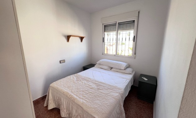 Venta - Adosado -
Torrevieja - La Siesta