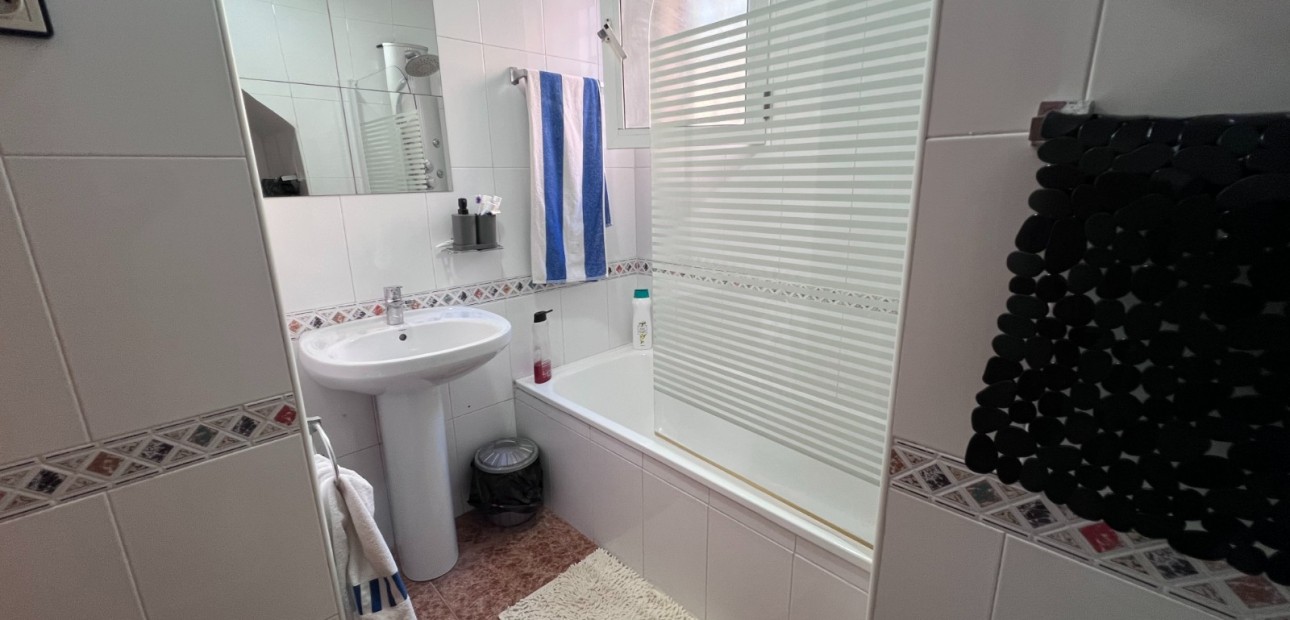 Venta - Adosado -
Torrevieja - La Siesta