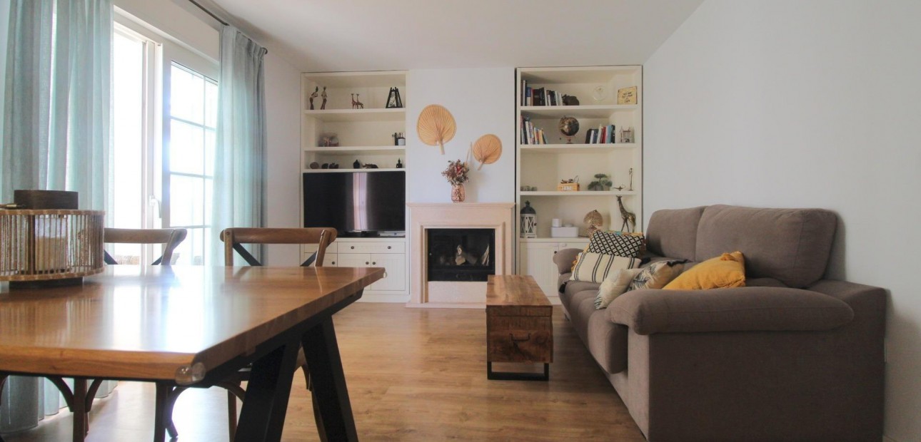 Herverkoop - Appartement / flat -
Torrevieja - La veleta