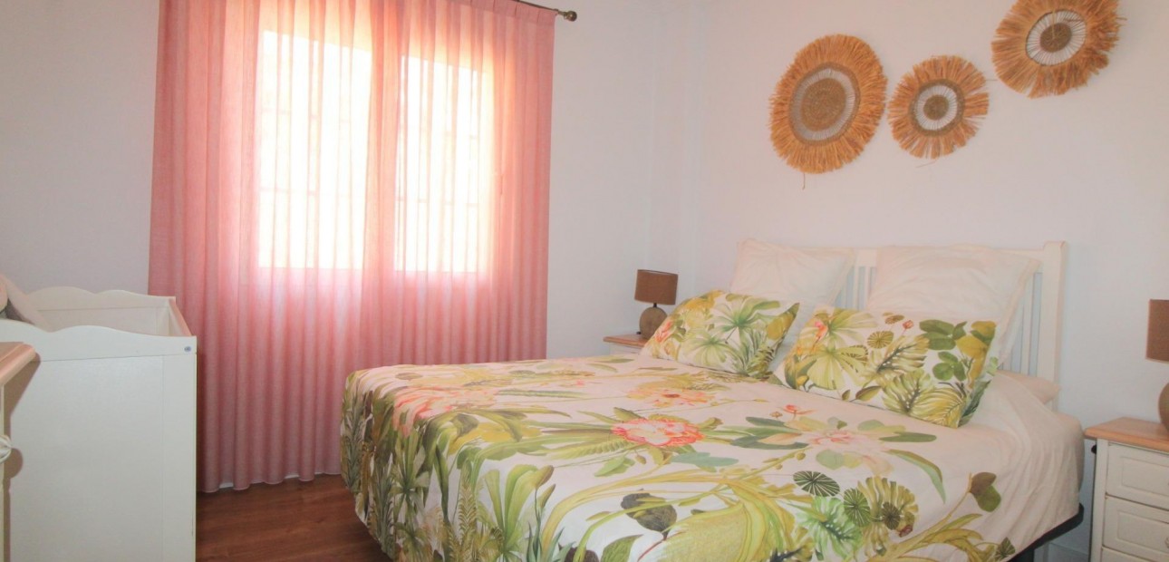 Herverkoop - Appartement / flat -
Torrevieja - La veleta