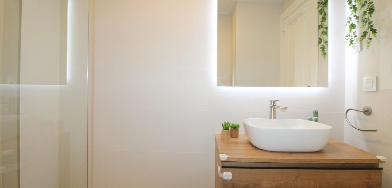 Herverkoop - Appartement / flat -
Torrevieja - La veleta