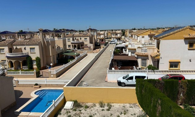 Venta - Villa -
Guardamar del Segura - Urbanizaciones