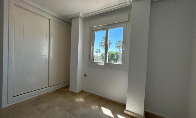 Venta - Villa -
Guardamar del Segura - Urbanizaciones