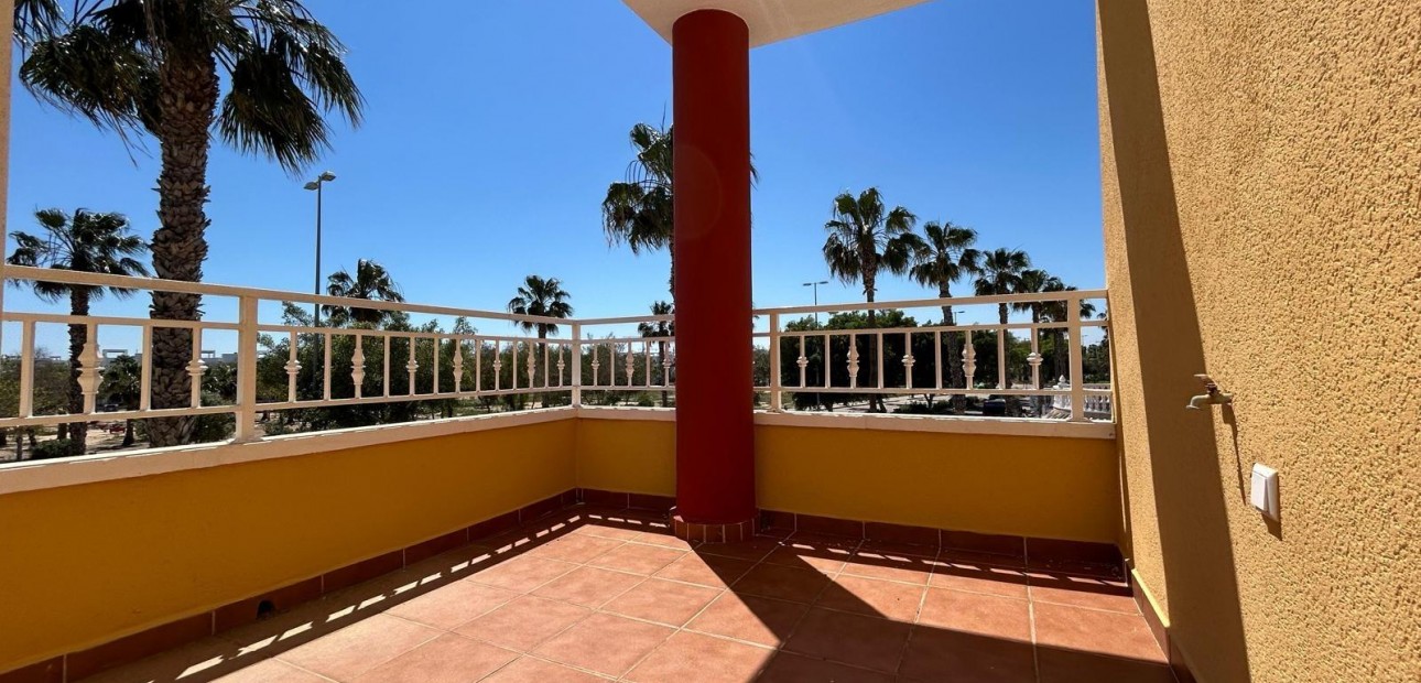Venta - Villa -
Guardamar del Segura - Urbanizaciones