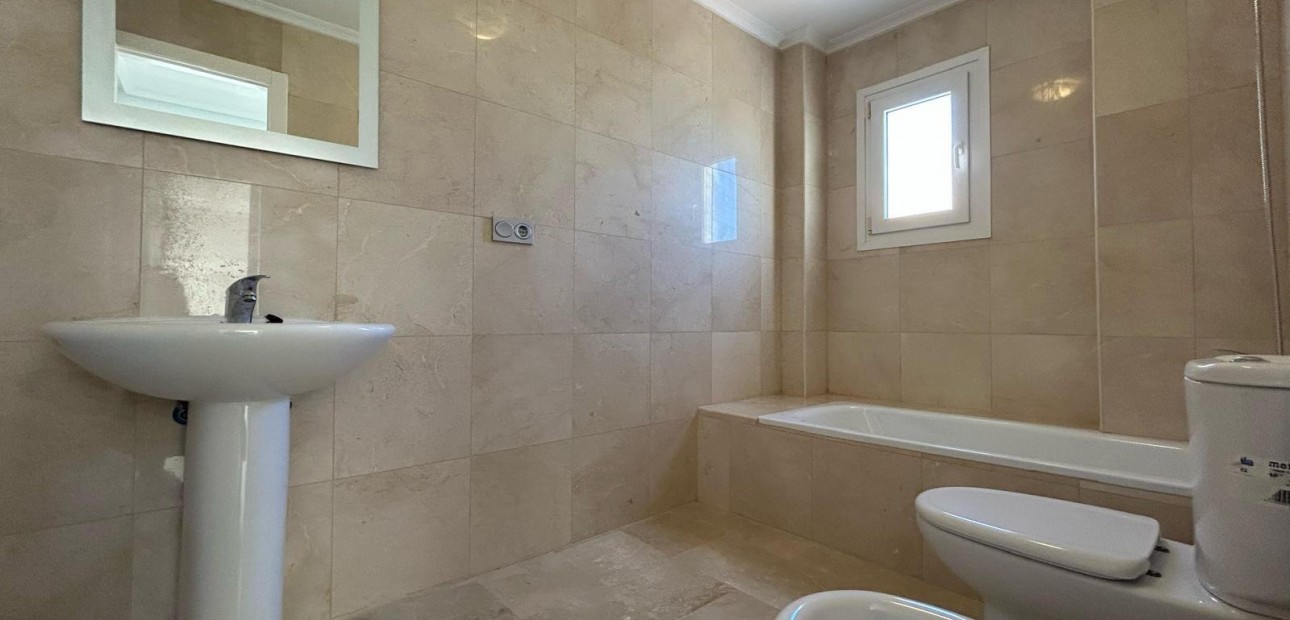 Venta - Villa -
Guardamar del Segura - Urbanizaciones