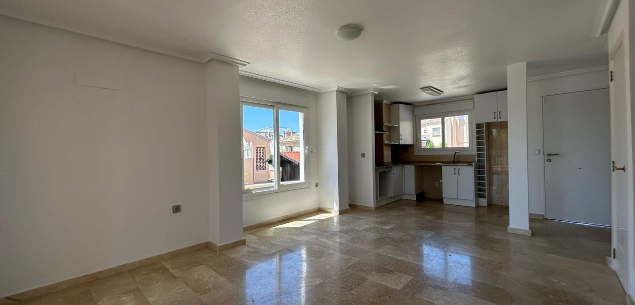 Venta - Villa -
Guardamar del Segura - Urbanizaciones