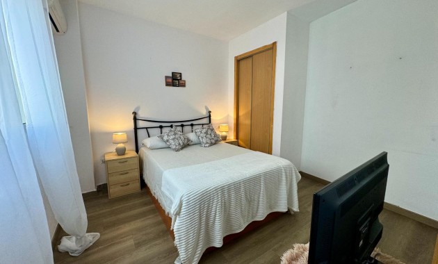 Venta - Apartamento / piso -
Torrevieja - Estacion de autobuses