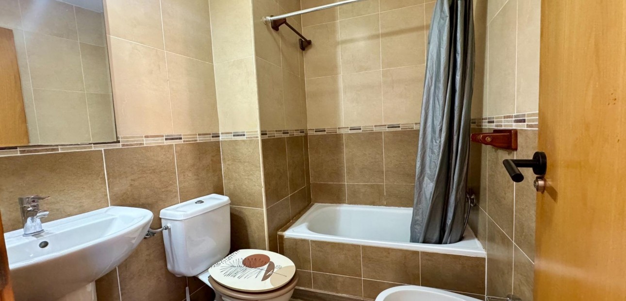 Venta - Apartamento / piso -
Torrevieja - Estacion de autobuses