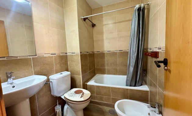 Venta - Apartamento / piso -
Torrevieja - Estacion de autobuses