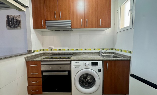 Venta - Apartamento / piso -
Torrevieja - Estacion de autobuses