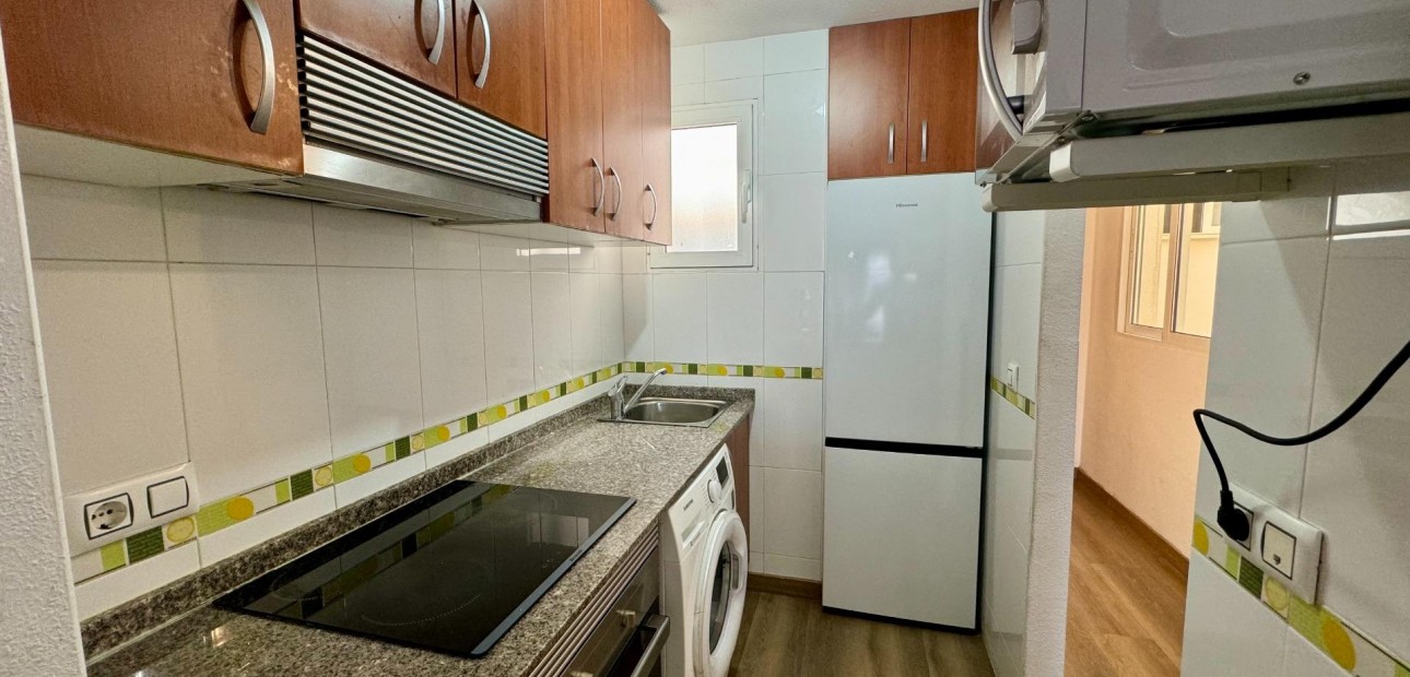 Venta - Apartamento / piso -
Torrevieja - Estacion de autobuses