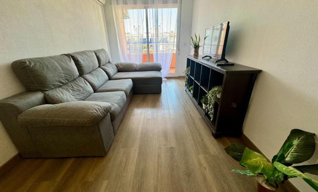 Venta - Apartamento / piso -
Torrevieja - Estacion de autobuses
