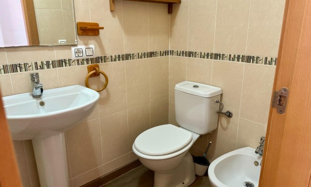 Venta - Apartamento / piso -
Torrevieja - Estacion de autobuses