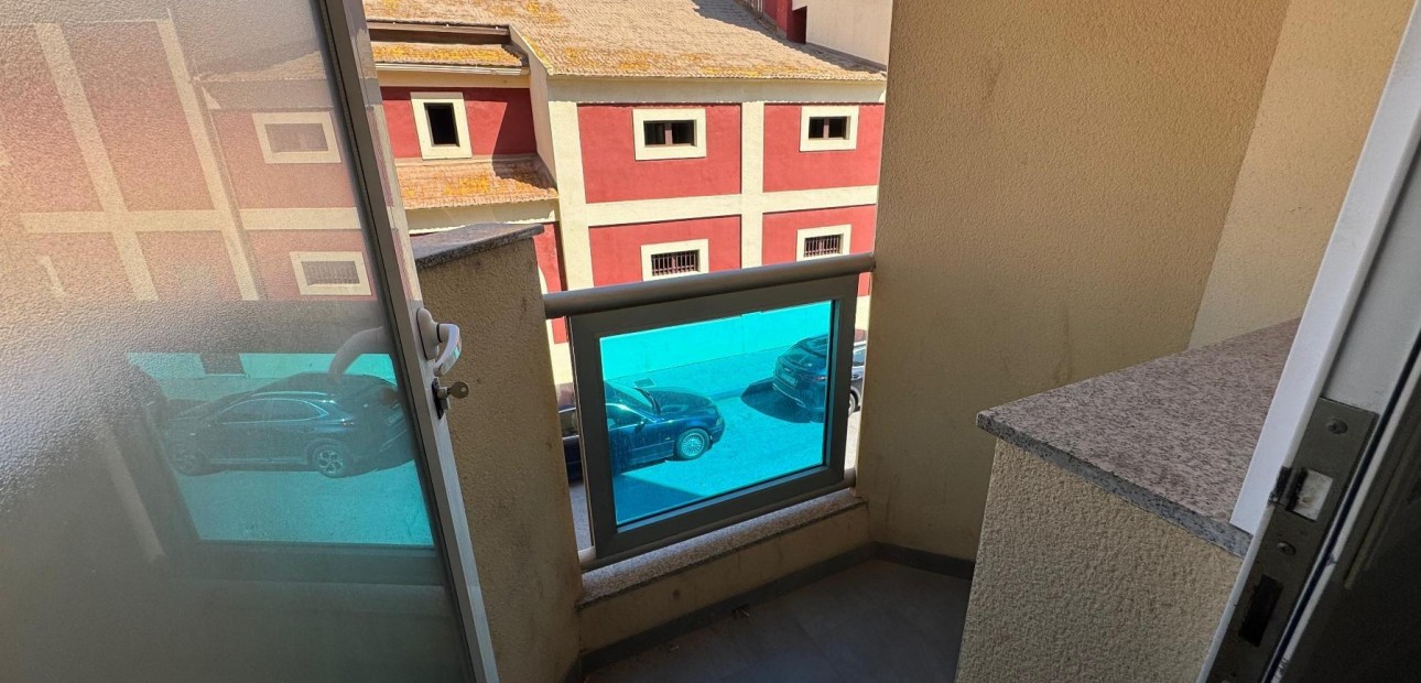 Venta - Apartamento / piso -
Almoradi - Centro urbano 2