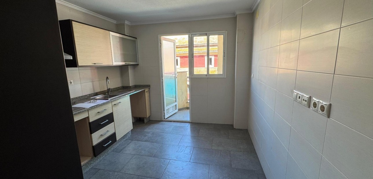 Venta - Apartamento / piso -
Almoradi - Centro urbano 2