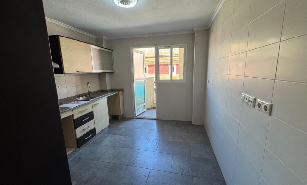 Venta - Apartamento / piso -
Almoradi - Centro urbano 2