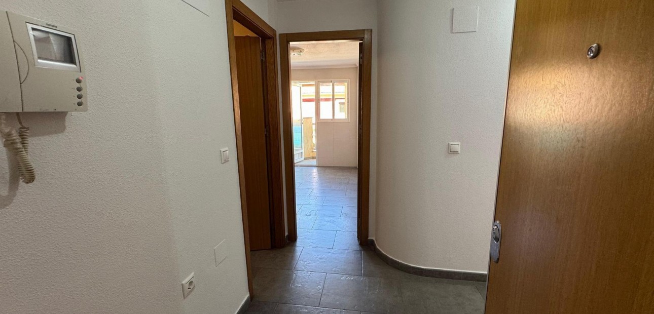 Venta - Apartamento / piso -
Almoradi - Centro urbano 2