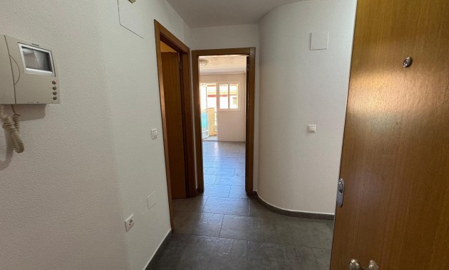 Venta - Apartamento / piso -
Almoradi - Centro urbano 2