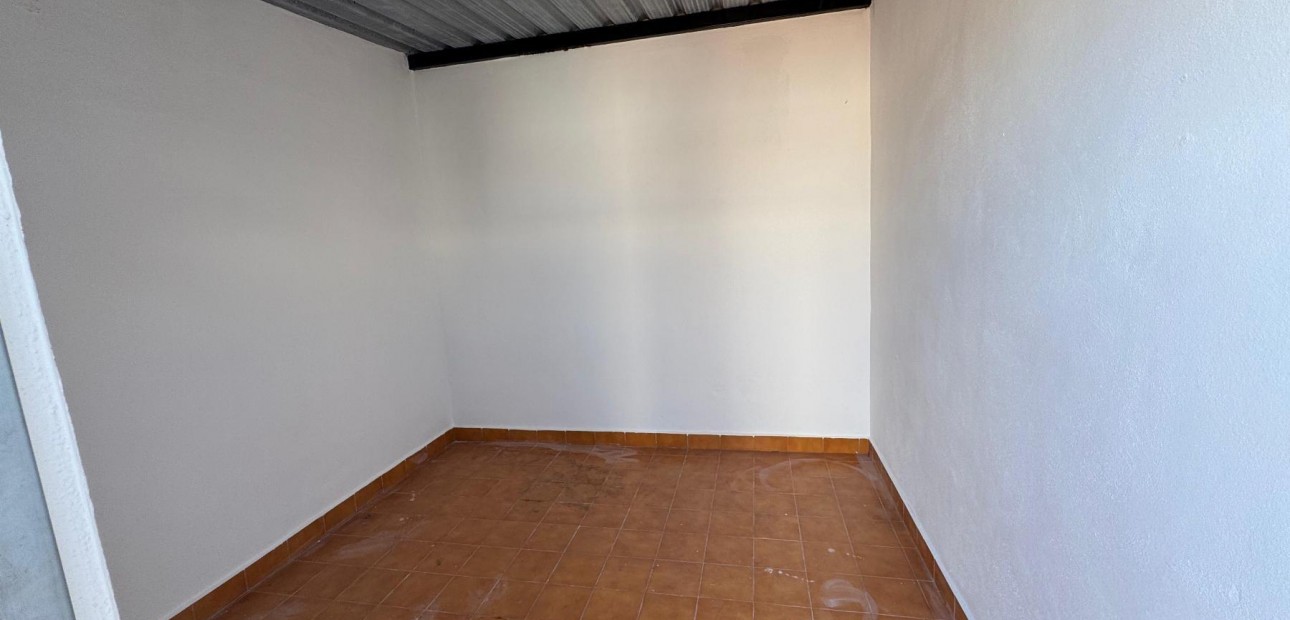 Venta - Apartamento / piso -
Almoradi - Centro urbano 2