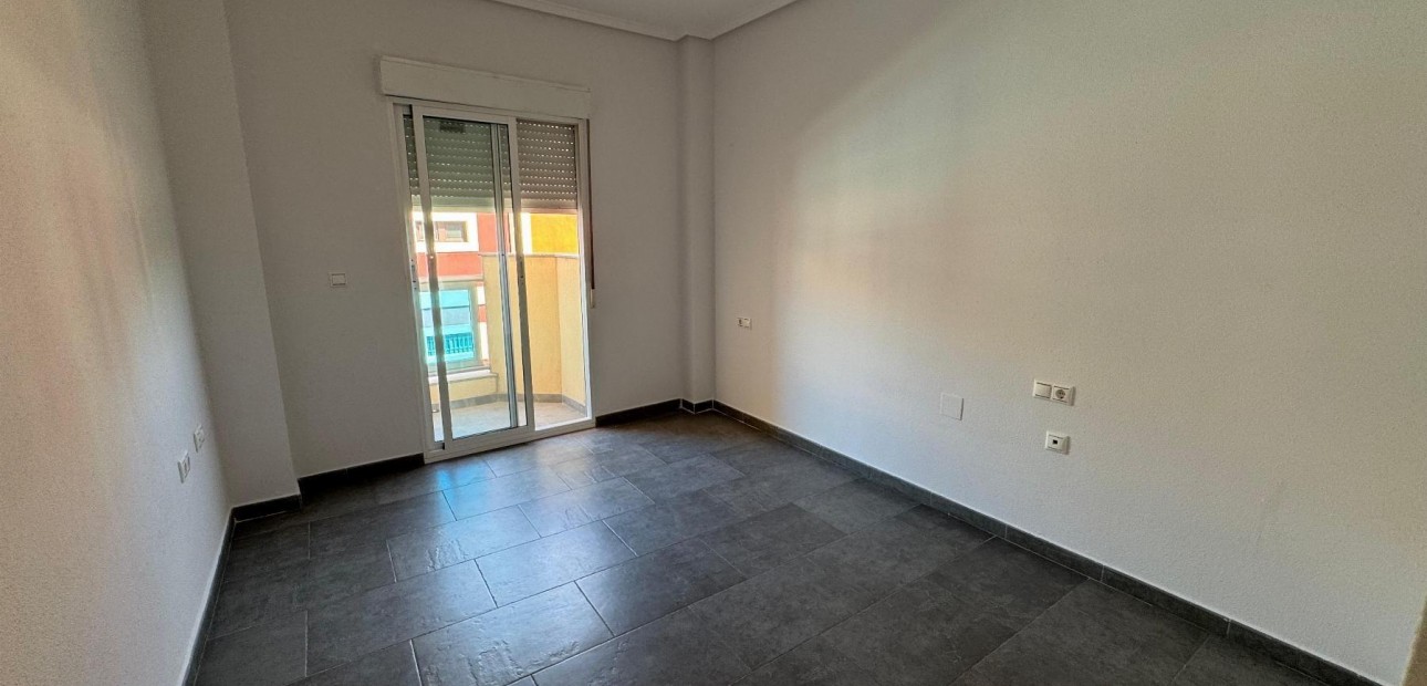Venta - Apartamento / piso -
Almoradi - Centro urbano 2