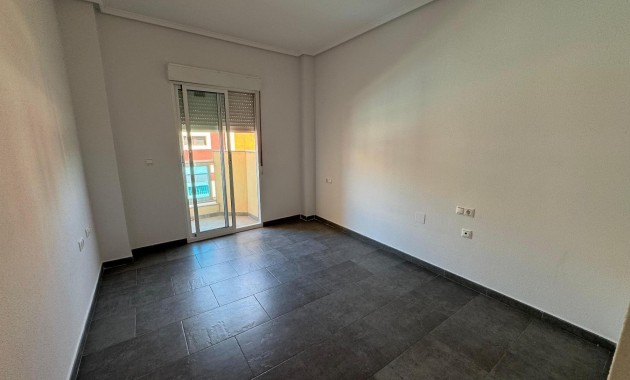 Venta - Apartamento / piso -
Almoradi - Centro urbano 2