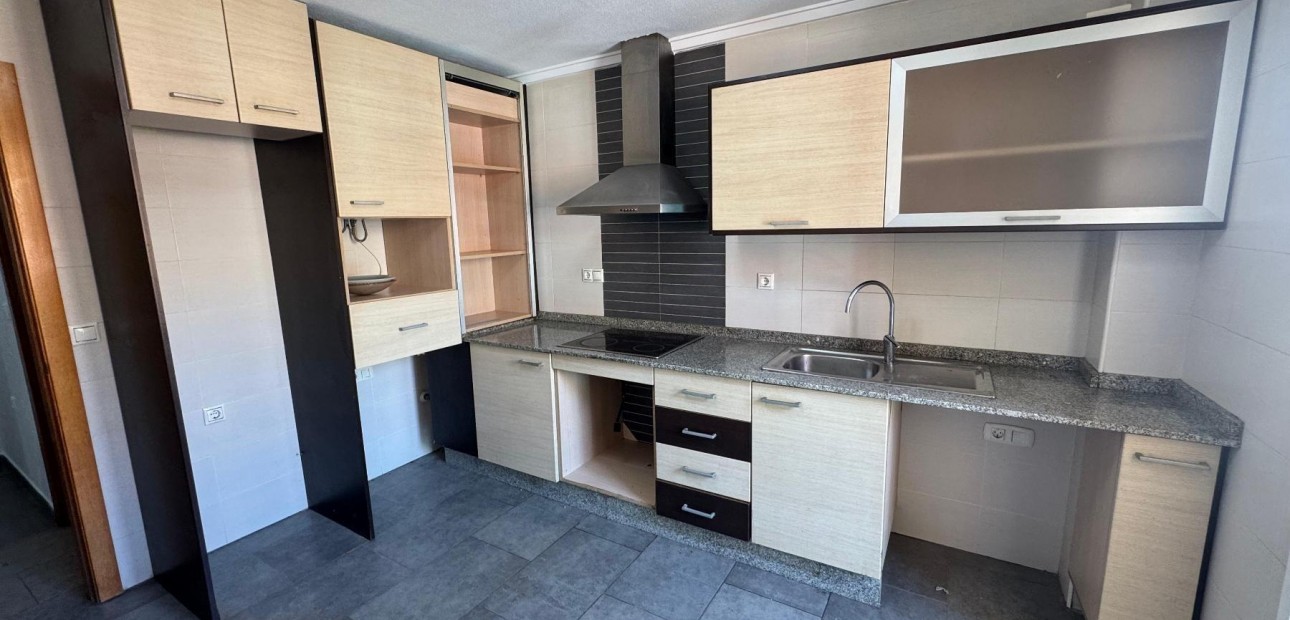Venta - Apartamento / piso -
Almoradi - Centro urbano 2