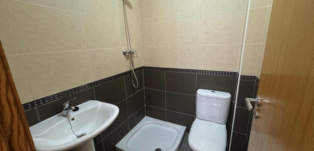 Venta - Apartamento / piso -
Almoradi - Centro urbano 2
