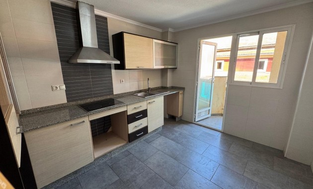 Venta - Apartamento / piso -
Almoradi - Centro urbano 2