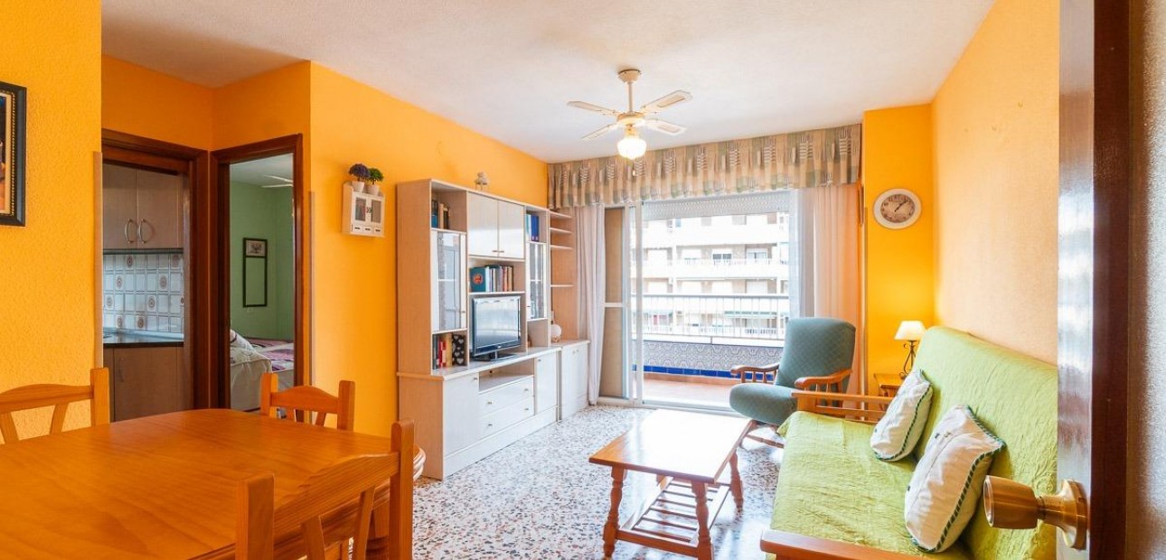 Sale - Apartment / flat -
Torrevieja - Rocio del mar