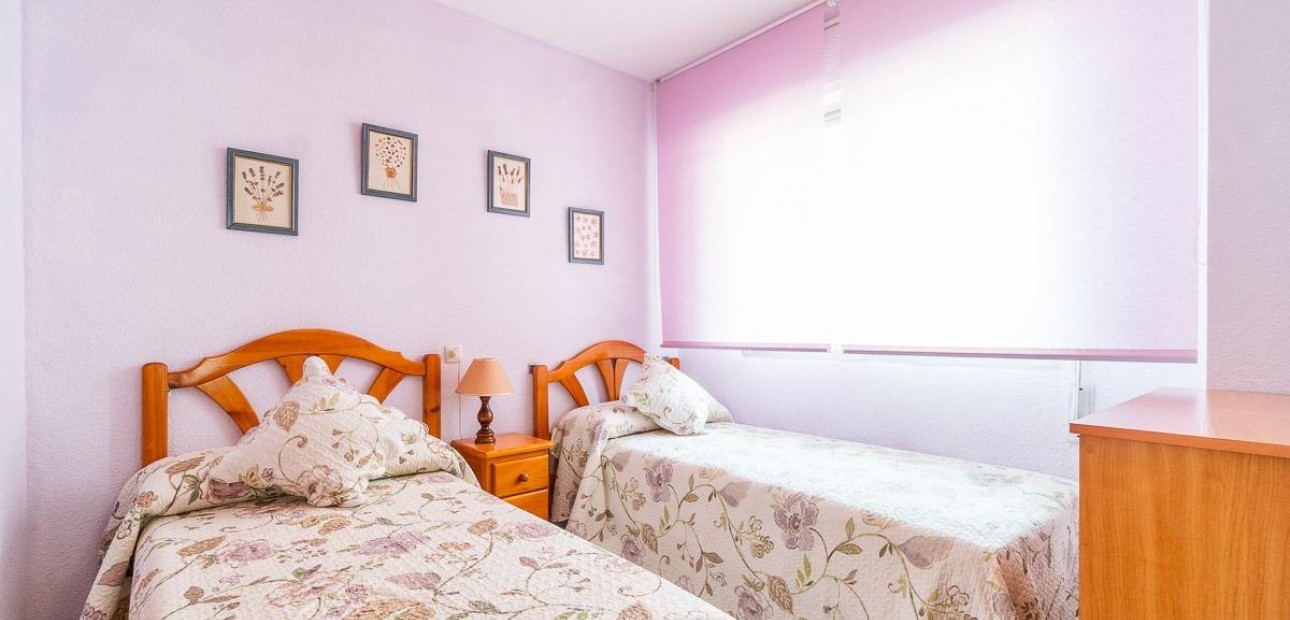 Sale - Apartment / flat -
Torrevieja - Rocio del mar
