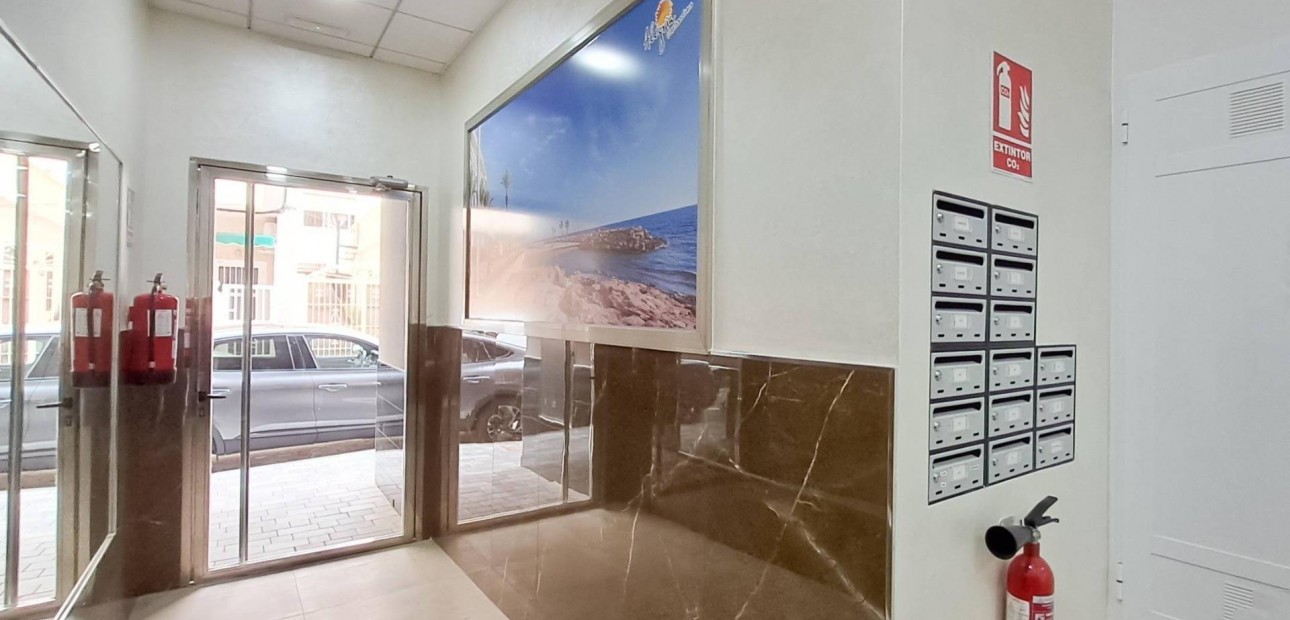 Venta - Apartamento / piso -
Torrevieja - Acequion