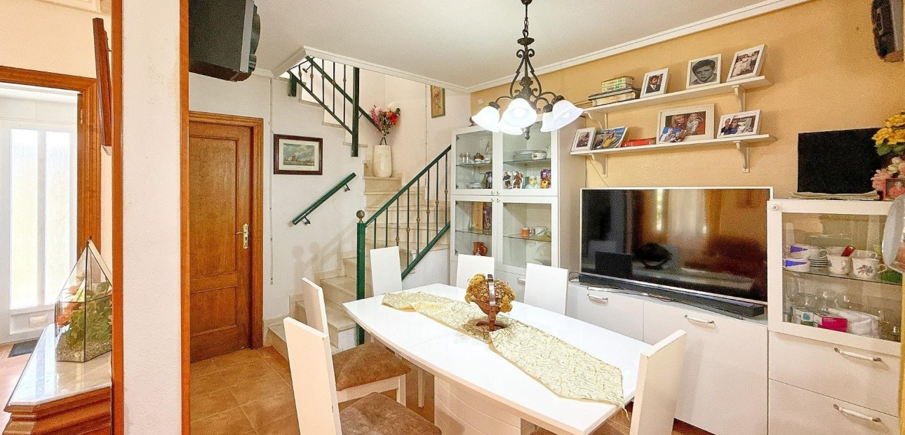 Venta - Terraced house -
Orihuela Costa - La Florida