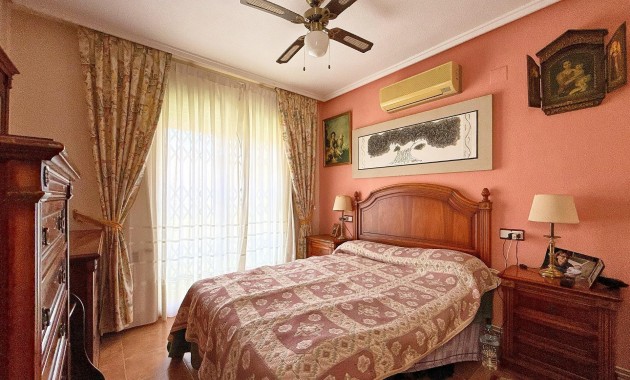 Venta - Terraced house -
Orihuela Costa - La Florida