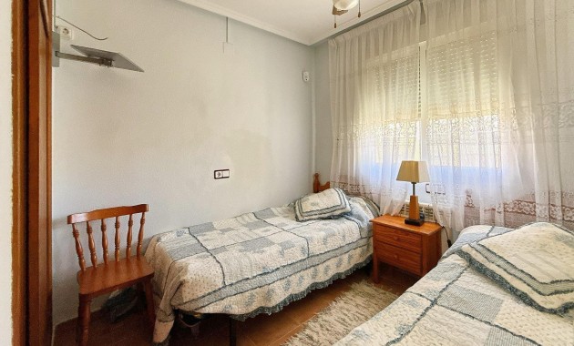 Venta - Terraced house -
Orihuela Costa - La Florida
