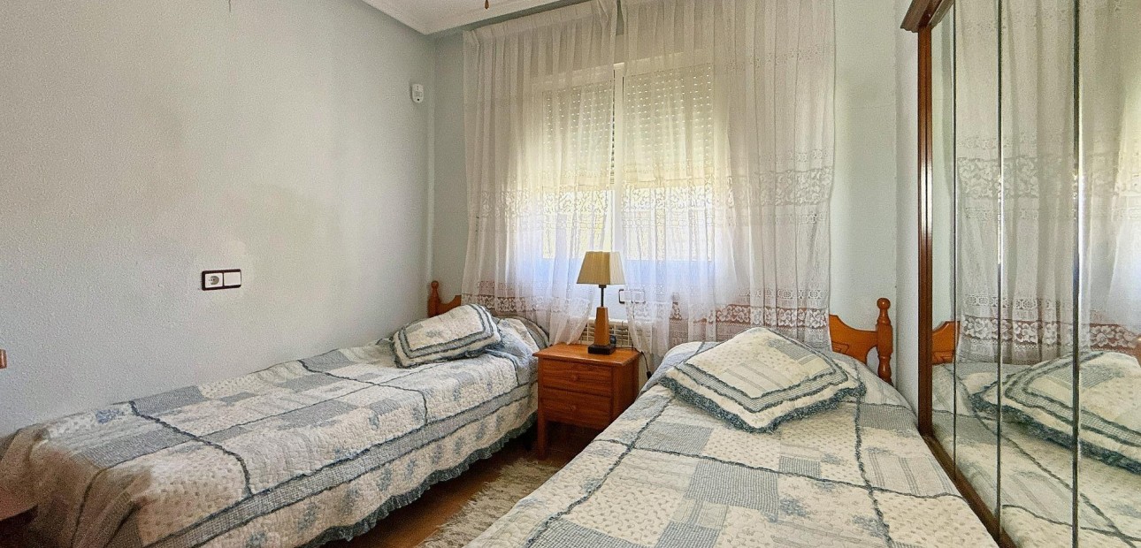 Venta - Terraced house -
Orihuela Costa - La Florida