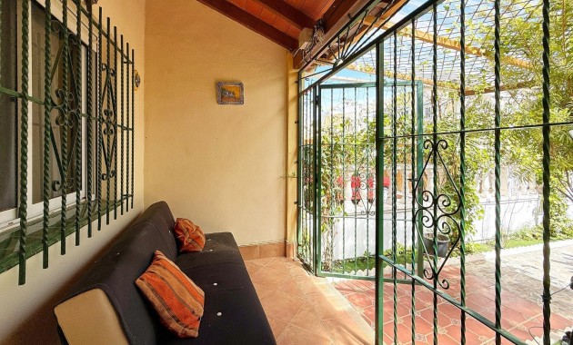 Venta - Terraced house -
Orihuela Costa - La Florida
