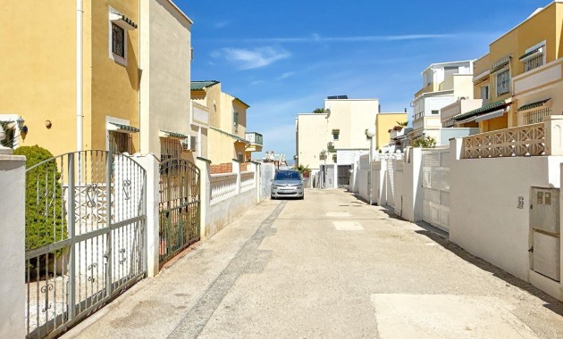 Venta - Terraced house -
Orihuela Costa - La Florida