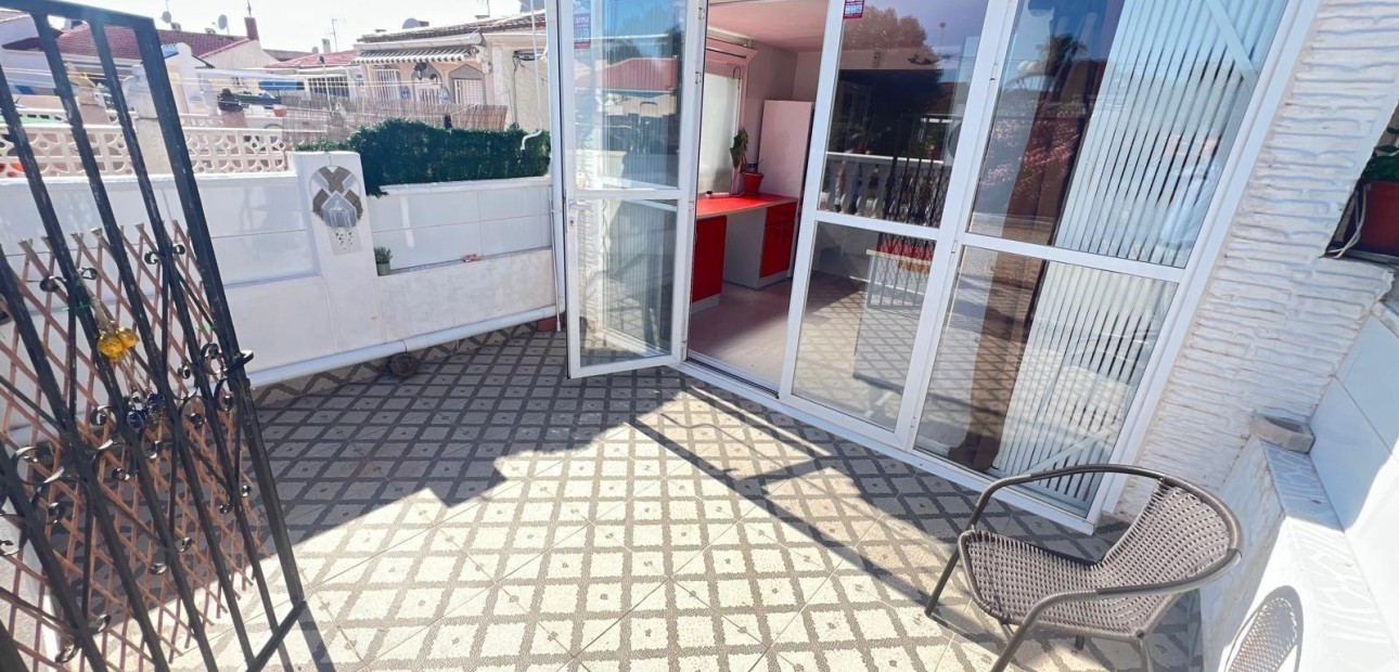 Venta - Bungalow -
Torrevieja - La Siesta - El Salado - Torreta