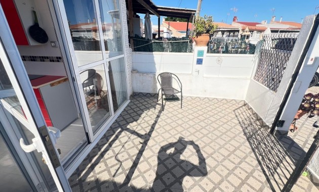 Venta - Bungalow -
Torrevieja - La Siesta - El Salado - Torreta