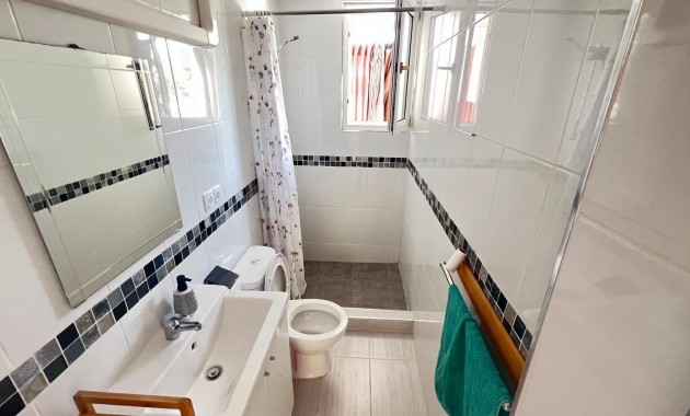 Venta - Bungalow -
Torrevieja - La Siesta - El Salado - Torreta