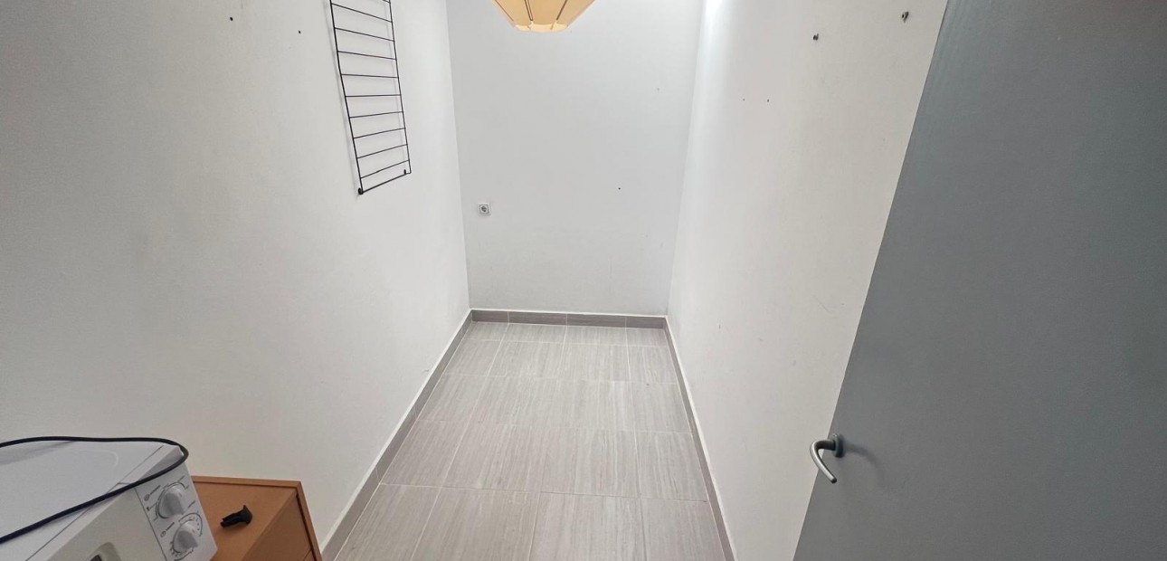 Venta - Bungalow -
Torrevieja - La Siesta - El Salado - Torreta