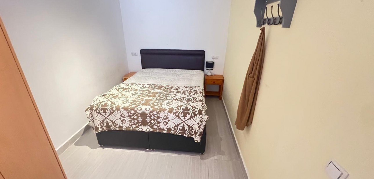 Venta - Bungalow -
Torrevieja - La Siesta - El Salado - Torreta