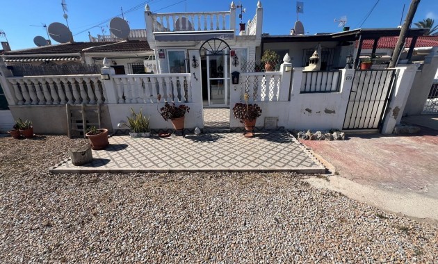 Venta - Bungalow -
Torrevieja - La Siesta - El Salado - Torreta
