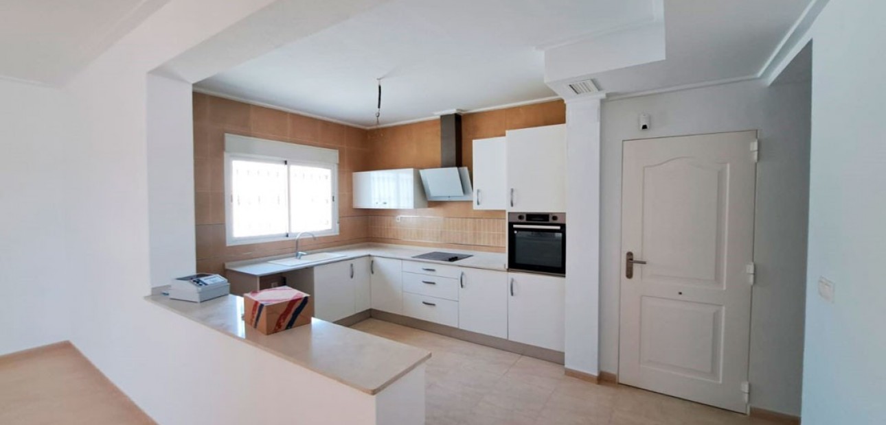 Herverkoop - Country Property -
Catral - Catral - Country