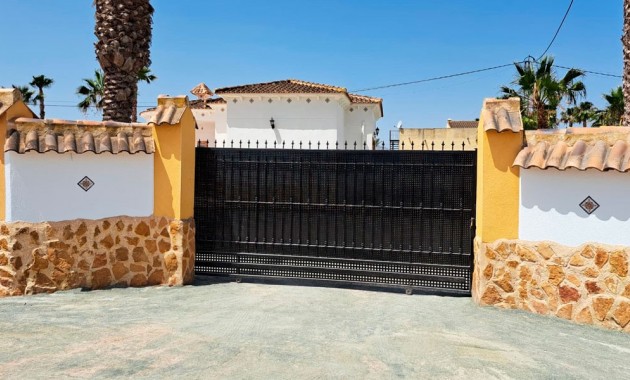 Herverkoop - Country Property -
Catral - Catral - Country
