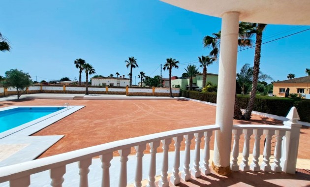 Herverkoop - Country Property -
Catral - Catral - Country
